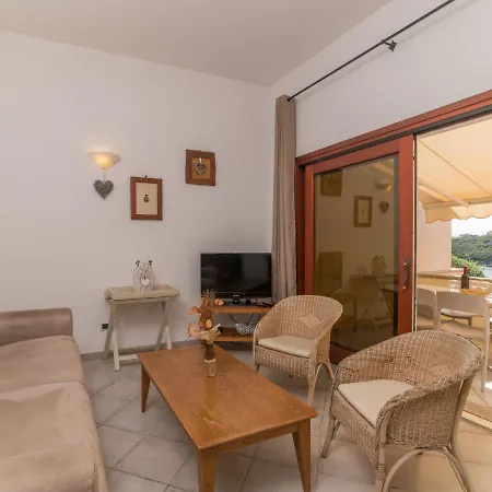 Elicriso By Interhome * Casa Tamponi